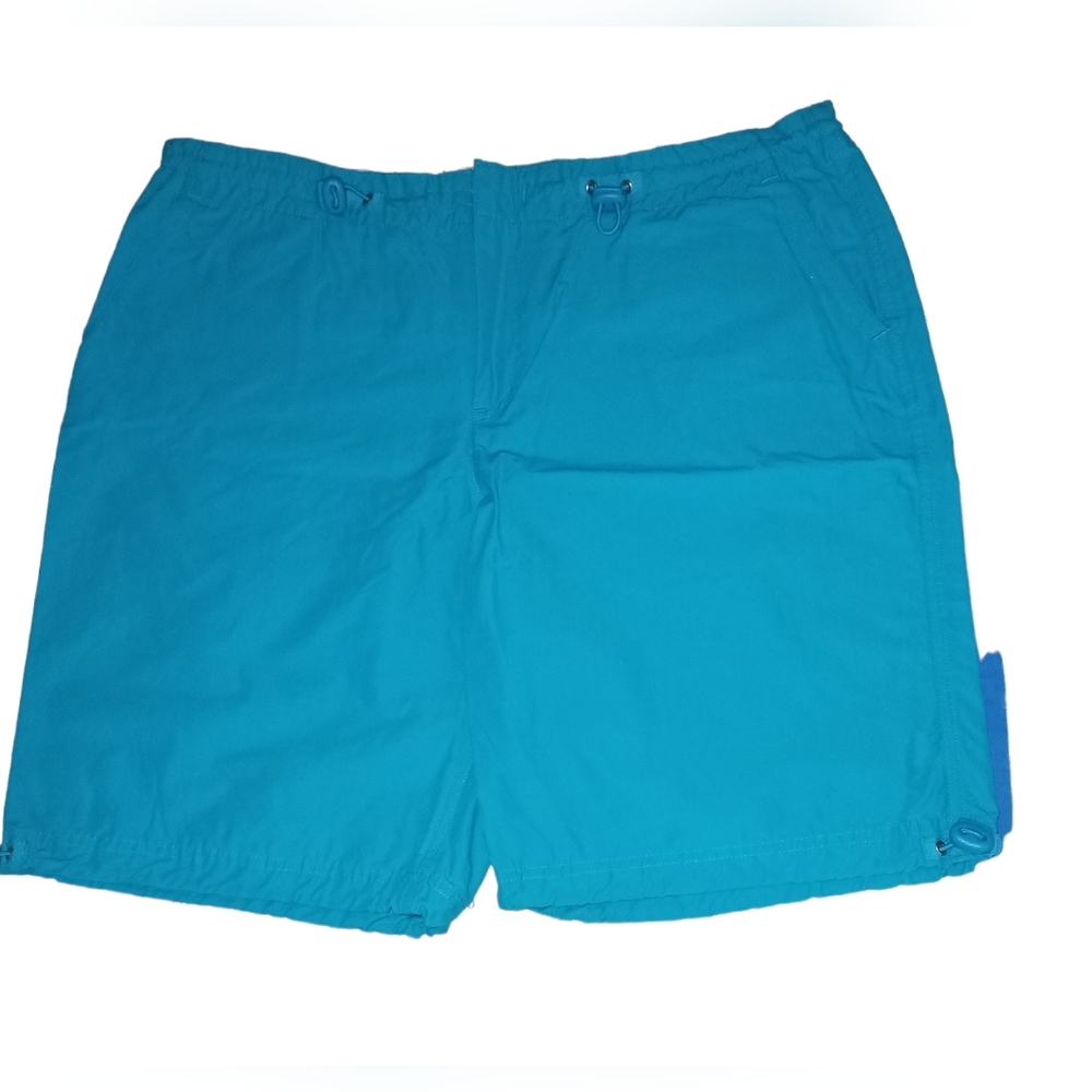 Cargo shorts. By Moda international
